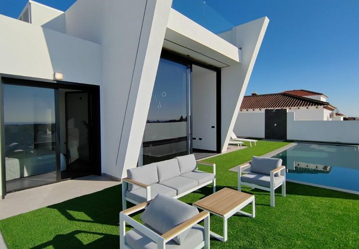 Villa a Torrevieja, Alicante, Torrevieja - € 750.000 | Ref: MOVE-259/13477 - foto 1