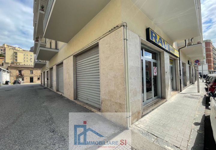 Erhvervsejendom i Benevento, Benevento, Benevento - € 200.000 | Ref: SI56 - foto 1