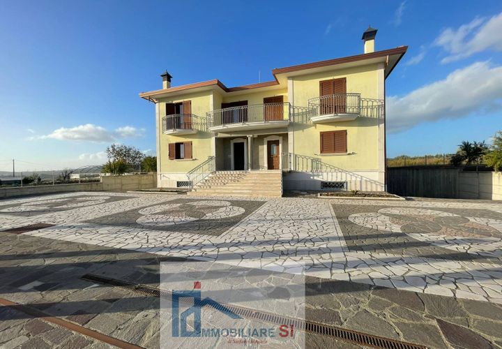 Villa i Benevento, Benevento, Benevento - € 260.000 | Ref: SI172 - foto 1
