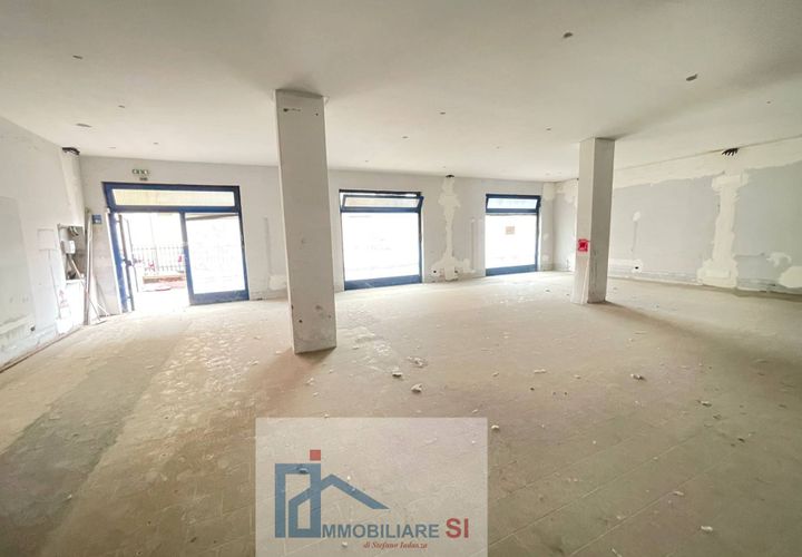 Erhvervsejendom i Benevento, Benevento, Benevento - € 650.000 | Ref: SI178 - foto 1