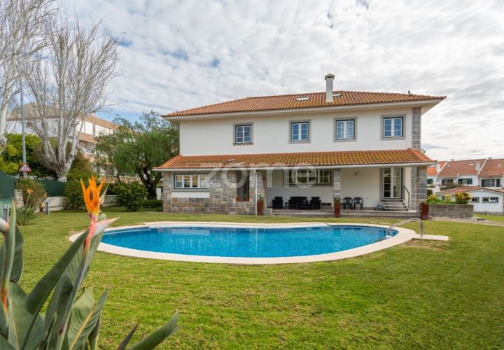 Villa a Oeiras, Lisbon, Oeiras - € 10.500/mes | Ref: ZMPT582919 - foto 1