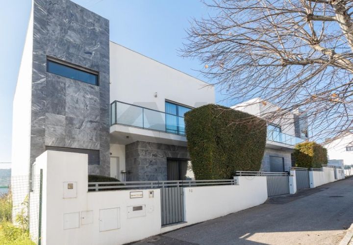 Villa i Odivelas, Lisbon, Odivelas - € 767 000 | Ref: KWPT-026364 - foto 1