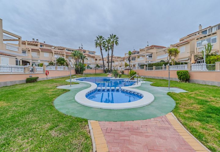 Villa i Orihuela, Alicante, Orihuela - € 265.000 | Ref: 87103659-813e-40fc-a - foto 1