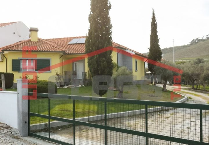 Villa i Vila Flor, Braganca, Vila Flor - € 299 500 | Ref: 0967 - foto 1
