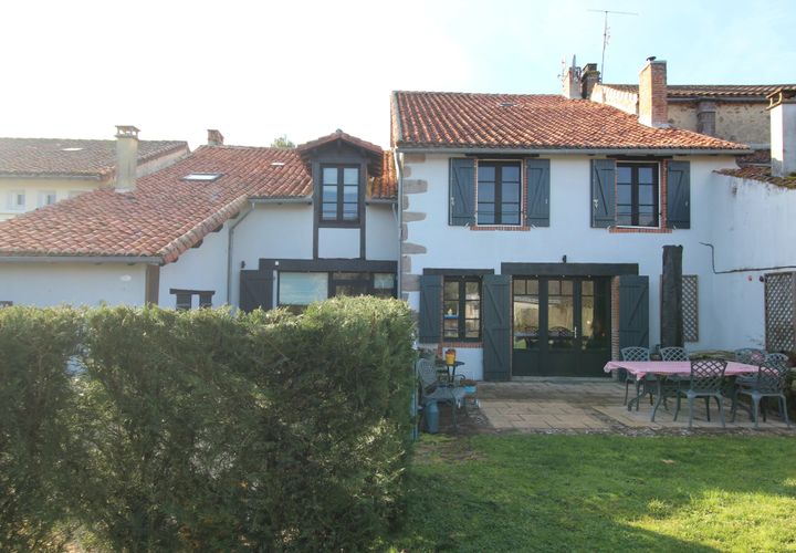 Villa i Abzac, Charente, Abzac - € 210 000 | Ref: BVI84053 - foto 1