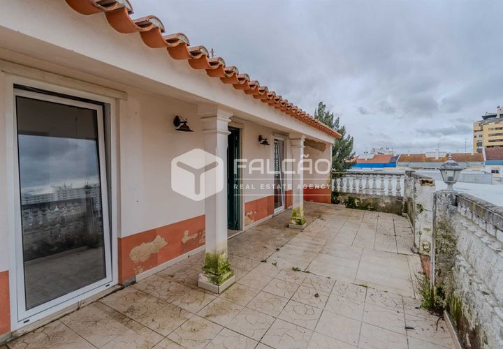 Villa i Santarem, Santarem, Santarem - € 270 000 | Ref: FR968 - foto 1