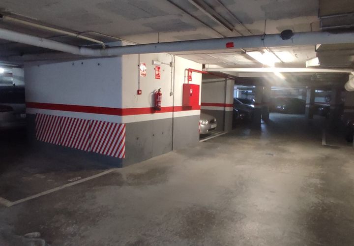 Garage i Barcelona, Barcelona, Barcelona - € 10.000 | Ref: V-POBLENOU-PK09 - foto 1