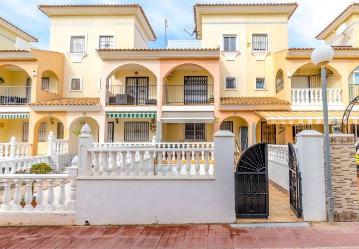 Byhus i Playa Flamenca, Alicante, Playa Flamenca - € 285.000 | Ref: THK28-0168-4544 - foto 1