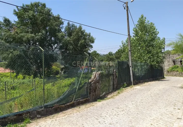 Helårsgrund i Penafiel, Porto, Penafiel - € 90.000 | Ref: C0280-00356 - foto 1