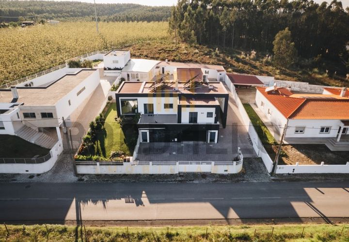 Villa i Caldas da Rainha, Leiria, Caldas da Rainha - € 640.000 | Ref: CAS_729_RF - foto 1