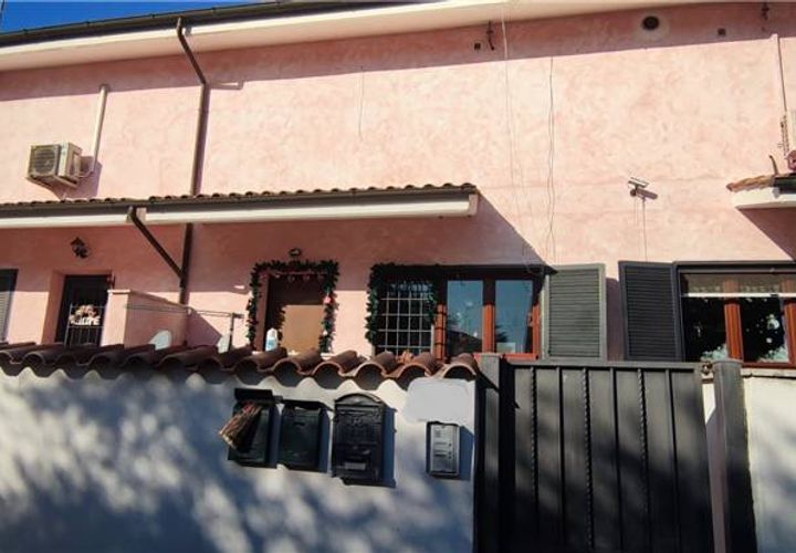 Villa i Rome, Rome, Rome - € 259.000 | Ref: 121 - foto 1