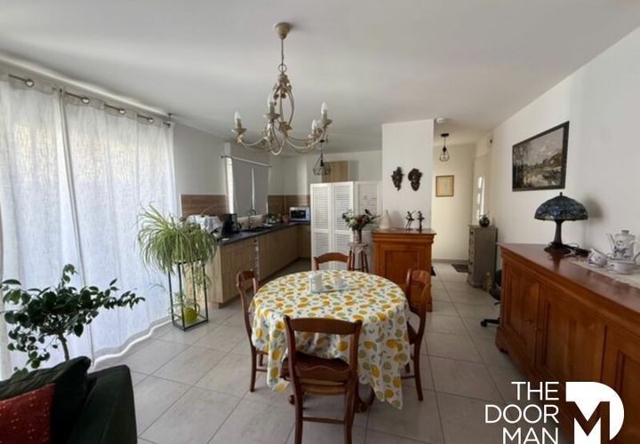 Villa a Dompierre-sur-Mer, Charente-Maritime, Dompierre-sur-Mer - € 200.000 | Ref: 9335 - foto 1