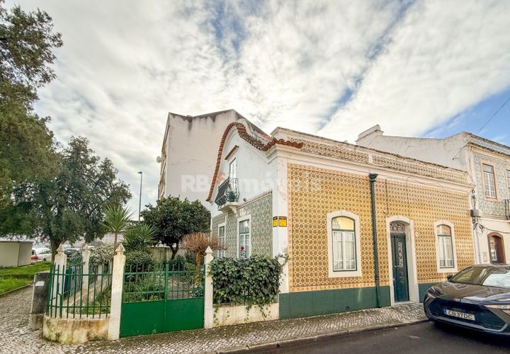 Villa a Entroncamento, Santarem, Entroncamento - € 250.000 | Ref: 01882-26 - foto 1