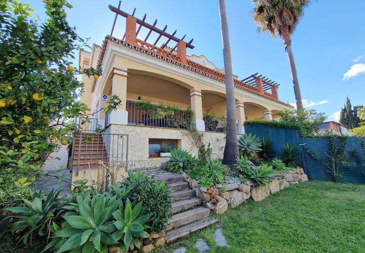 Villa a Marbella, Malaga, Marbella - € 2.200.000 | Ref: DPIe37456 - foto 1
