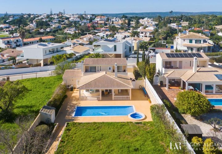 Villa i Luz, Faro, Luz - € 755.000 | Ref: VA110 - foto 1