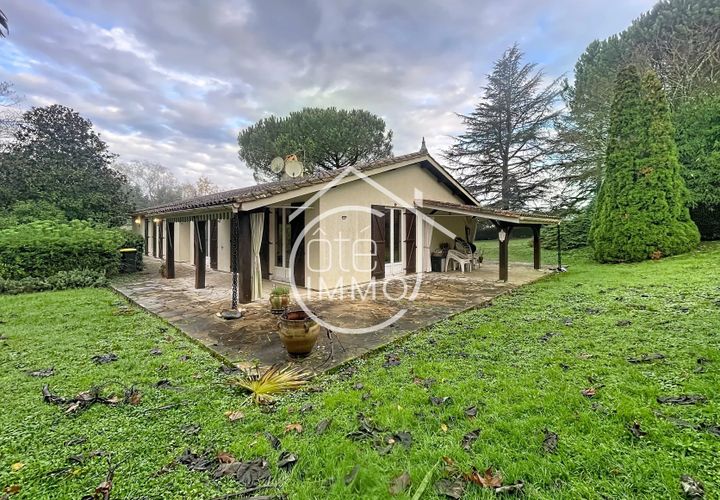 Villa a Pujols, Lot-et-Garonne, Pujols - € 265.000 | Ref: REF-JM-5080 - foto 1