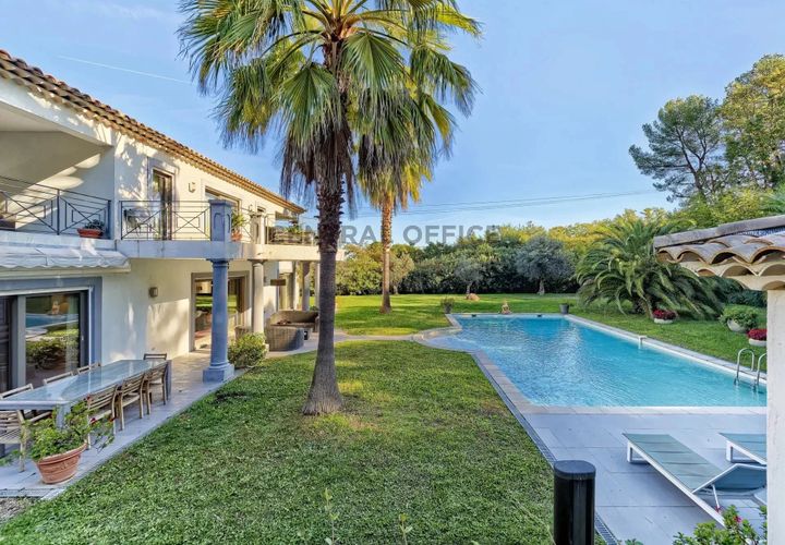 Villa i Mougins, Alpes-Maritimes, Mougins - € 3.150.000 | Ref: 86687252 - foto 1