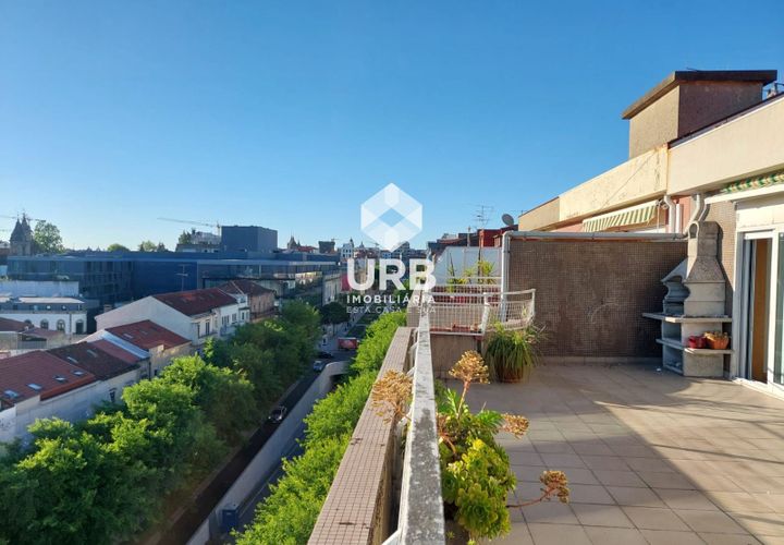 Apartament a Braga, Braga, Braga - € 1.250/mes | Ref: RU01-40175 - foto 1