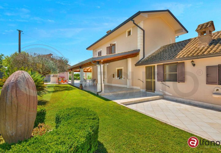 Villa i Pontecorvo, Frosinone, Pontecorvo - € 290.000 | Ref: AC99-149-1623 - foto 1
