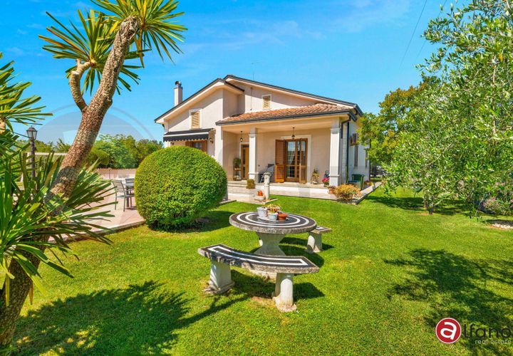 Villa i Pontecorvo, Frosinone, Pontecorvo - € 209.000 | Ref: AC99-149-1719 - foto 1