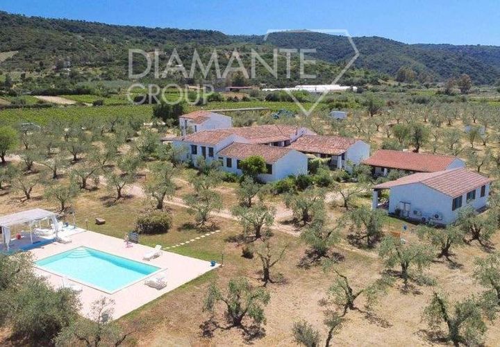 Farm hus i Galtelli, Nuoro, Galtelli - € 1.990.000 | Ref: RP-839437-839437 - foto 1