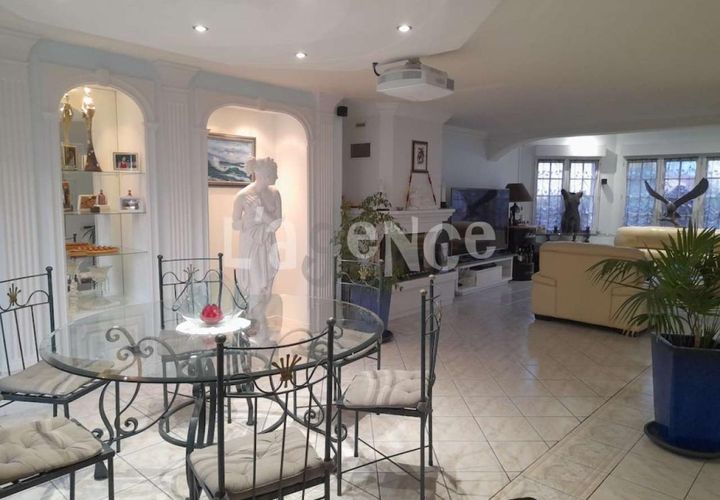 Bungalow i Saint-Mesmes, Seine-et-Marne, Saint-Mesmes - € 638.600 | Ref: 1586-SL - foto 1