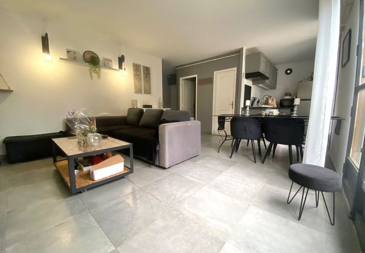 Lejlighed i Marseille, Bouches-du-Rhone, Marseille - € 129.000 | Ref: 12022CH1303 - foto 1