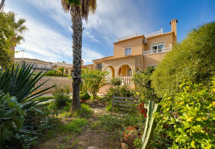 Villa i Torrevieja, Alicante, Torrevieja - € 390.000 | Ref: A9234 - foto 1
