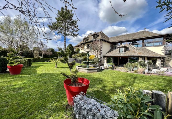 Villa a Annecy, Haute-Savoie, Annecy - € 1.490.000 | Ref: HH-15167344 - foto 1