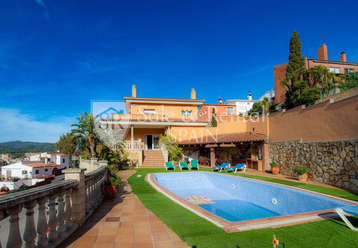 Villa a Tossa De Mar, Gerona, Tossa De Mar - € 1.200.000 | Ref: 2487 - foto 1