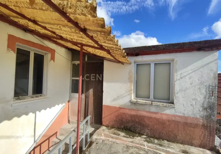 Villa i Seixo do Coa e Valelongo, Guarda, Seixo do Coa e Valelongo - € 45.000 | Ref: C0434-01181 - foto 1