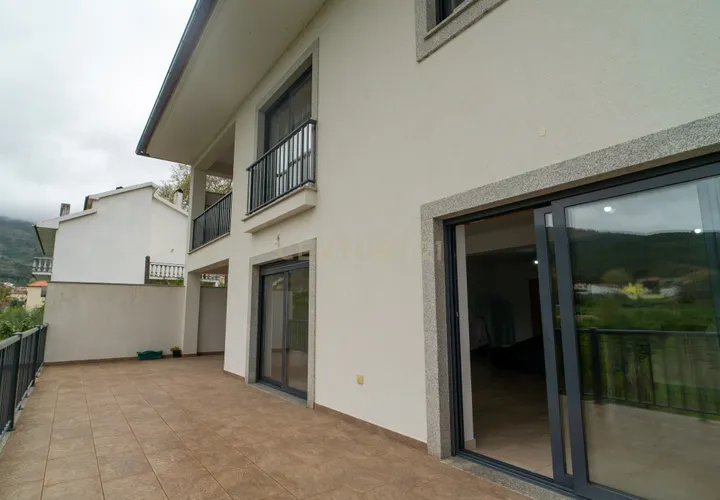 Villa i Covilha, Castelo Branco, Covilha - € 390.000 | Ref: C0434-01186 - foto 1
