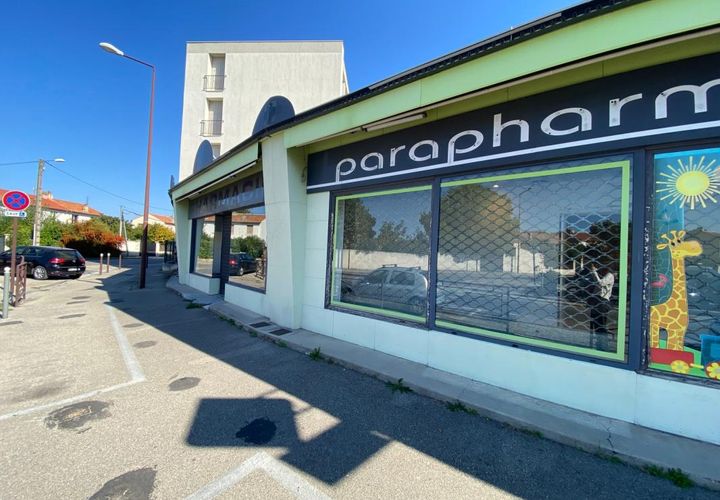 L'establiment comercial a Avignon, Vaucluse, Avignon - € 19.416/mes | Ref: 1423 - foto 1