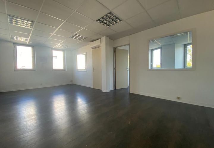 L'establiment comercial a Avignon, Vaucluse, Avignon - € 10.428/mes | Ref: 34584-1 - foto 1