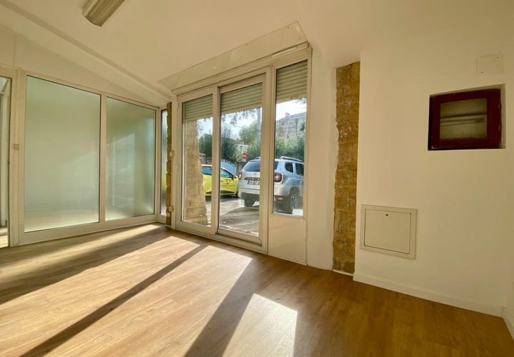 L'establiment comercial a Avignon, Vaucluse, Avignon - € 27.408/mes | Ref: 1374 - foto 1