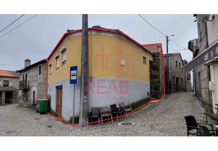 Villa a Queiriz, Guarda, Queiriz - € 40.000 | Ref: 257/ 2025 - foto 1