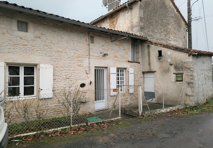 Villa a Saint-Macoux, Vienne, Saint-Macoux - € 78.000 | Ref: 830039442402 - foto 1