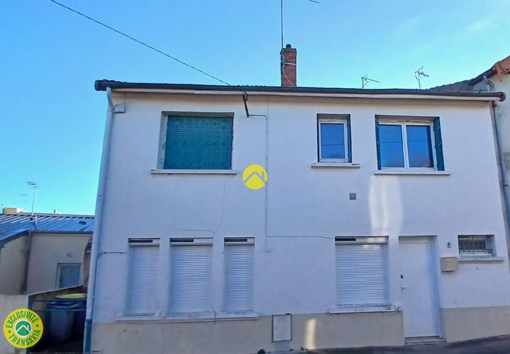 Villa en Commentry, Allier, Commentry - € 41.000 | Ref: 78CAL111064 - photo 1