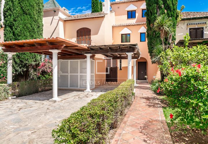 Villa a Estepona, Malaga, Estepona - € 2.599.000 | Ref: EST66307 - foto 1