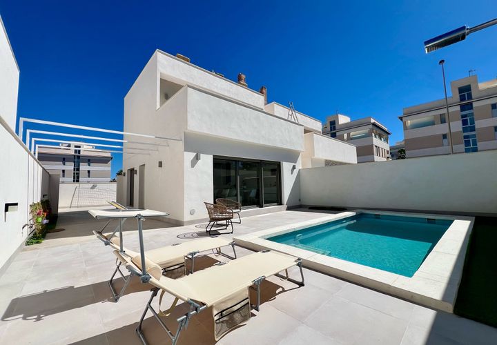 Villa i Orihuela Costa, Alicante, Orihuela Costa - € 539.900 | Ref: NBCB-22111 - foto 1