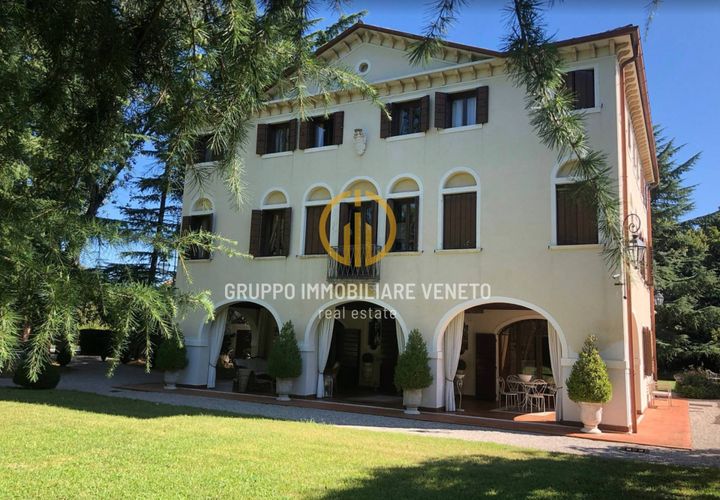 Erhvervsejendom i Treviso, Treviso, Treviso - € 2.500.000 | Ref: 130 - foto 1