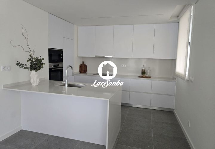 Lejlighed i Maia, Porto, Maia - € 370.000 | Ref: 251-A-04126 - foto 1