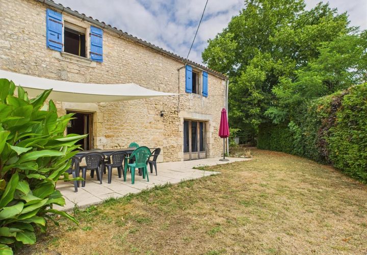 Landsbyhus i Saint-Just-Luzac, Charente-Maritime, Saint-Just-Luzac - € 299.999 | Ref: BVI84373 - foto 1