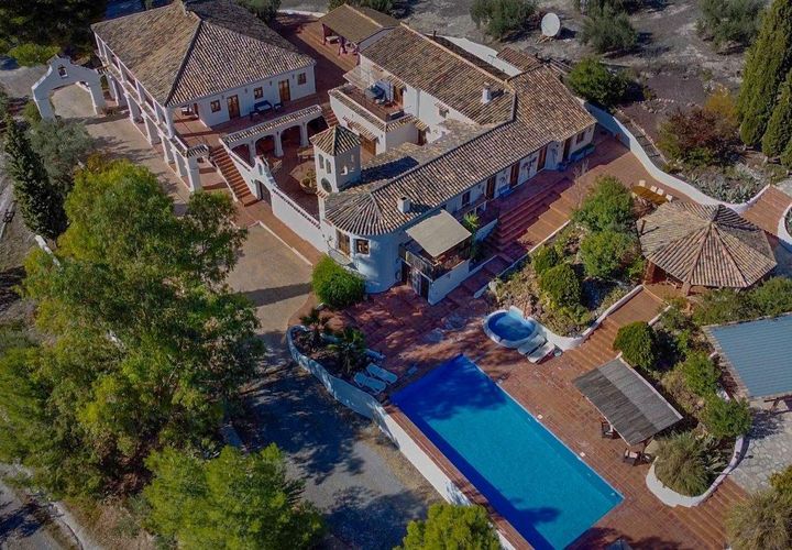 Villa i Alcaudete, Jaen, Alcaudete - € 950 000 | Ref: GR3979/8251 - foto 1