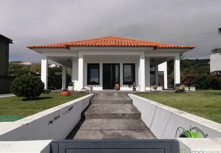 Byhus i Horta, Faial, Horta - € 510.000 | Ref: 1153 - foto 1