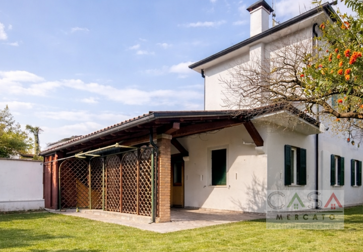 Villa i Cordenons, Pordenone, Cordenons - € 345.000 | Ref: 2368-009 - foto 1