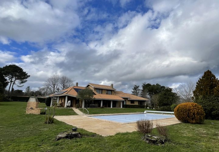 Villa a Casteljaloux, Lot-et-Garonne, Casteljaloux - € 620.000 | Ref: BVI84282 - foto 1