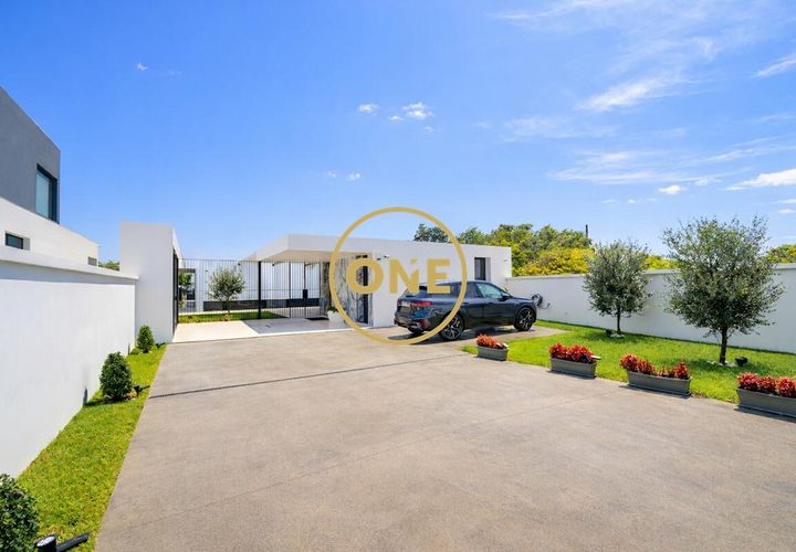 Byhus i Ponta Delgada, Sao Miguel, Ponta Delgada - € 1.300.000 | Ref: ONE401811-47 - foto 1