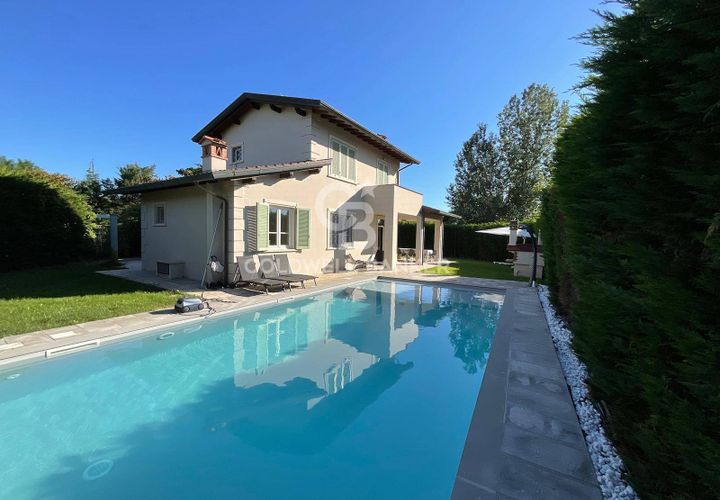 Villa i Pietrasanta, Lucca, Pietrasanta - € 1.050.000 | Ref: CBI129-1788-130306 - foto 1