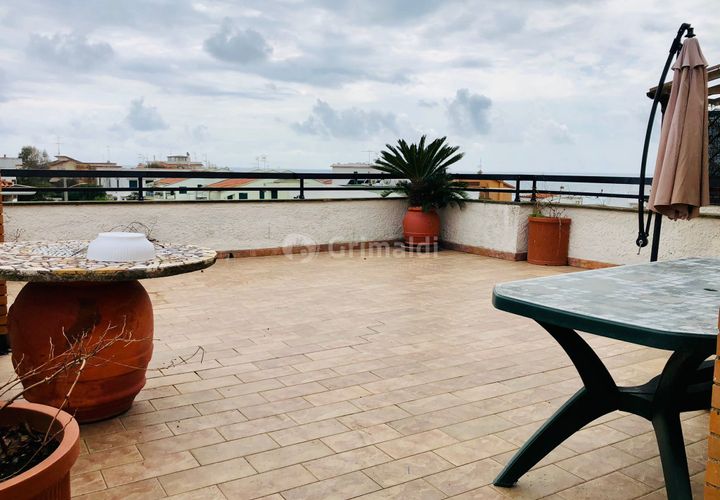 Apartament a Anzio, Rome, Anzio - € 2.300/mes | Ref: SV107-1 - foto 1